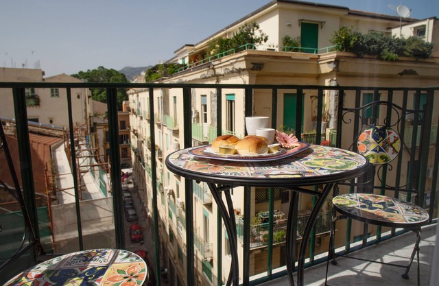 Palermo Historia Rooms and Suites