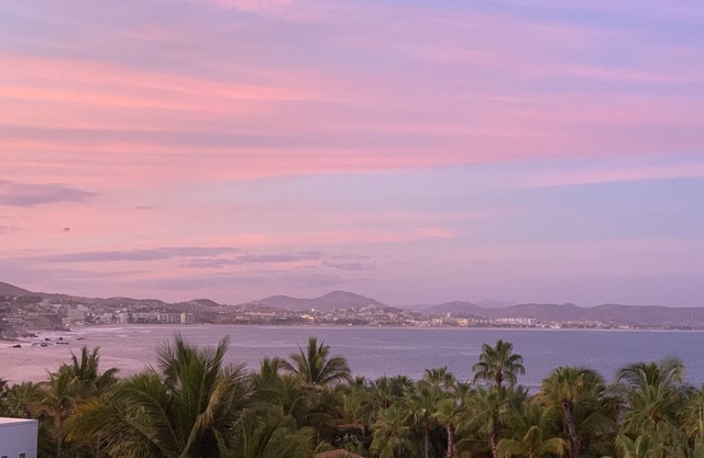PALMILLA VILLA WITH STUNNING OCEAN VIEWS