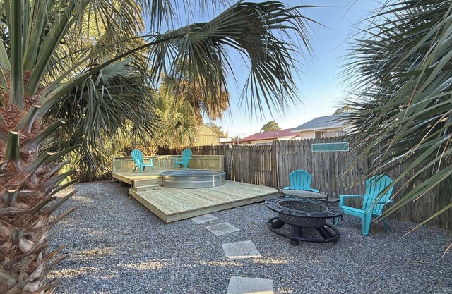 Panama Oasis ~Pool & Deck~Walk to Beach~Fire Pit