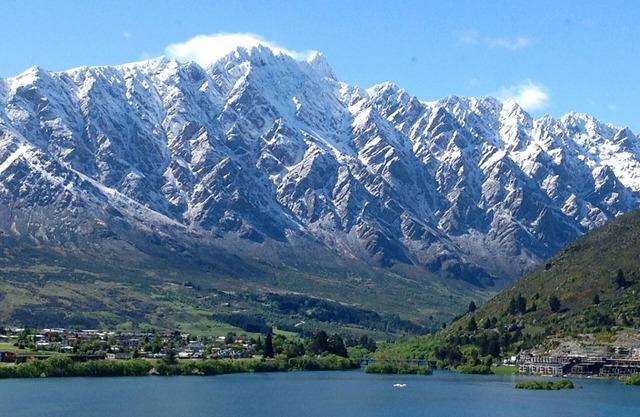 Panoramic lake, mountain and marina views
