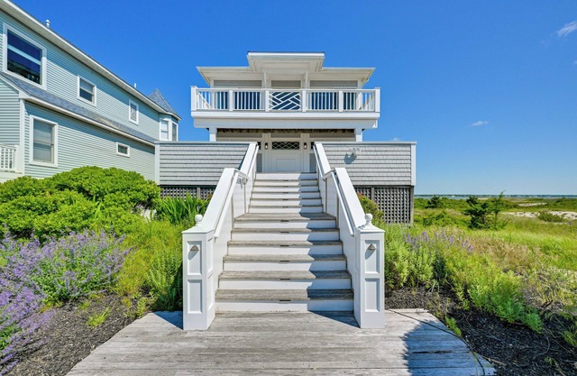 Panoramic Ocean Views: Westhampton Haven w/Pool