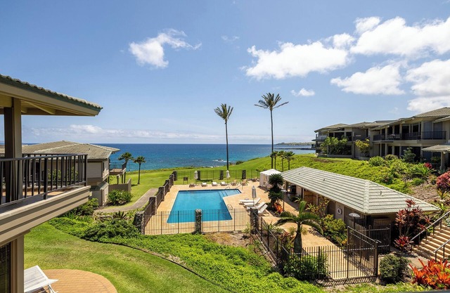 PANORAMIC OCEAN VIEWS/KAPALUA BAY VILLAS/2 STORY UNIT/25B-3nKAPALUA