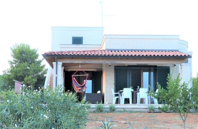 Panoramic sea view, calm area, large garden, kids and dogs welcome!