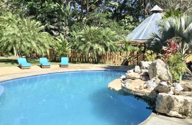 Paradise Garden House NEAR BEACH w/pool