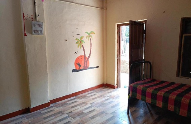 Parvati Niwas Homestay Nearby Revdanda beach and fort- WiFi Available