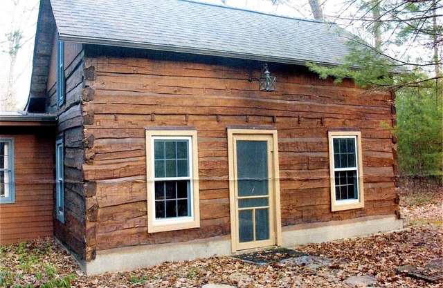 Peace Lodge - Hand-Hewn Log Cabin In The Woods