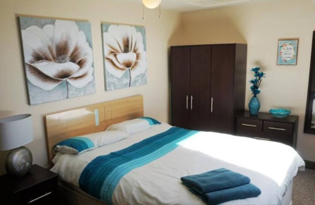 Peaceful and Relaxed Country Getaway in a quiet village with all amenities