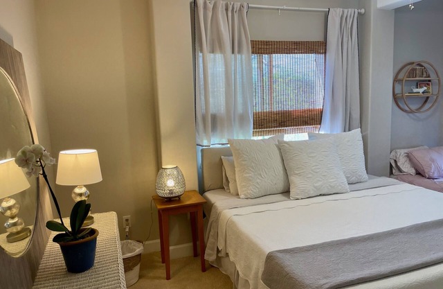 Peaceful apartment on the north shore of Oahu close to world famous beaches.
