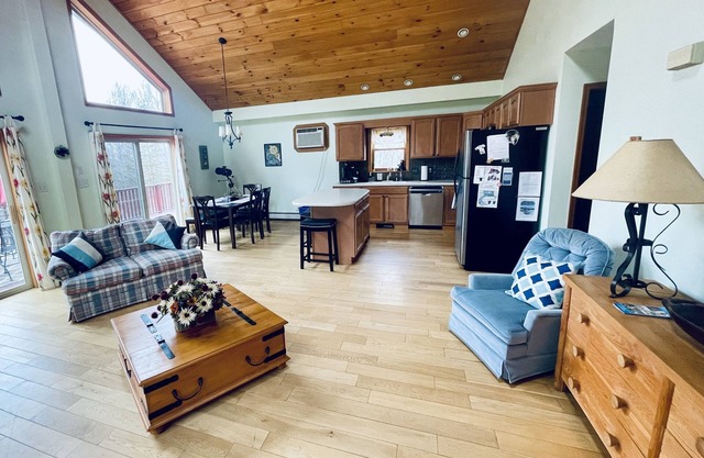 Peaceful Catskill Mountains Cabin