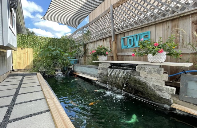 Peaceful Home ~ 30’ private koi pond ~ Extended Stays