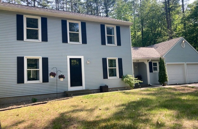 Peaceful Home 5 miles away from Saratoga Springs & right on McGregor Golf Course