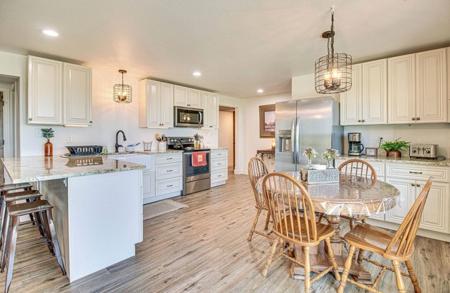 Peaceful Missouri Getaway w/Valley View & Patio!