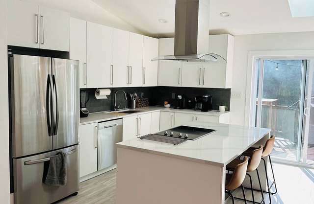 Peaceful Modern Getaway! 5 Min from Bethel Woods