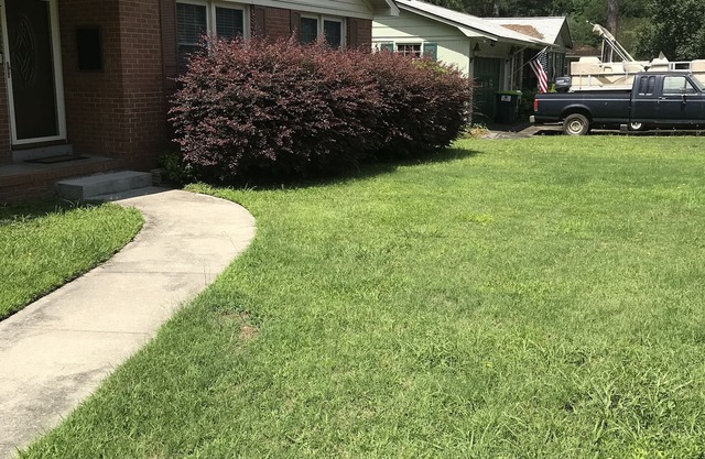 Peaceful ranch home close to downtown