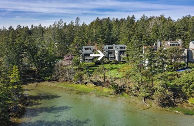 Peaceful Roche Harbor Condo!