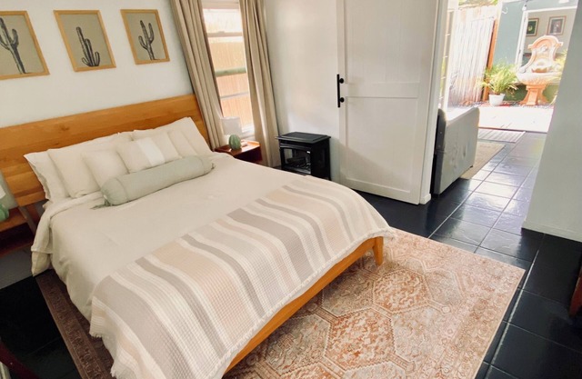 Peaceful & Serene Bungalow in Beautiful, Historic Pasadena, CA