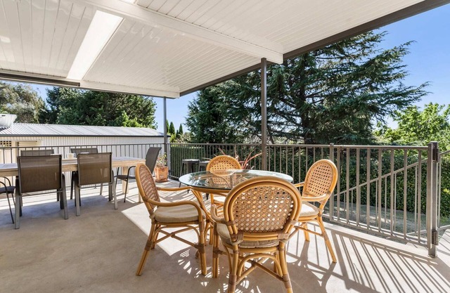 Pearl on Piggott - Modern Family Home in Blayney