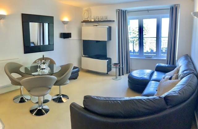 Pebbles Superb Apartment/Woodland & Sea View/Short Walk Beach/Free Parking &WiFi