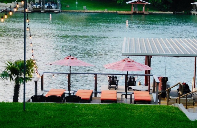 Pecan House located on Lake LBJ. Open water, beautiful yard, shaded pecan trees!