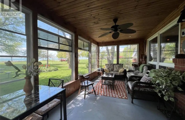 Pelee Island Escape - Waterfront Sunset Views
