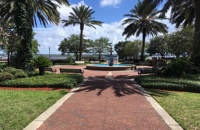 Pelican's Perch, located in Historic Downtown St.Marys GA. 1 bed room/1 bath