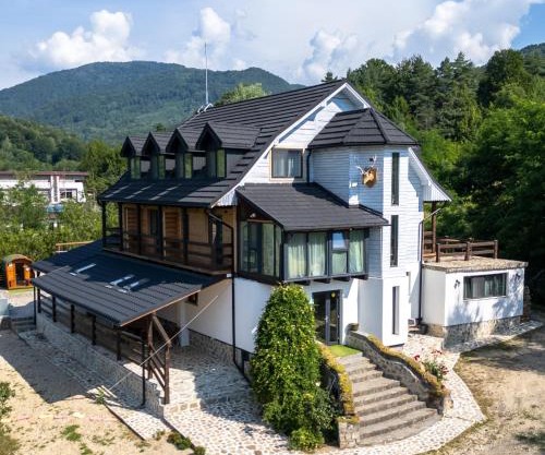 Pensiunea Plaiul Domnesc Runcu