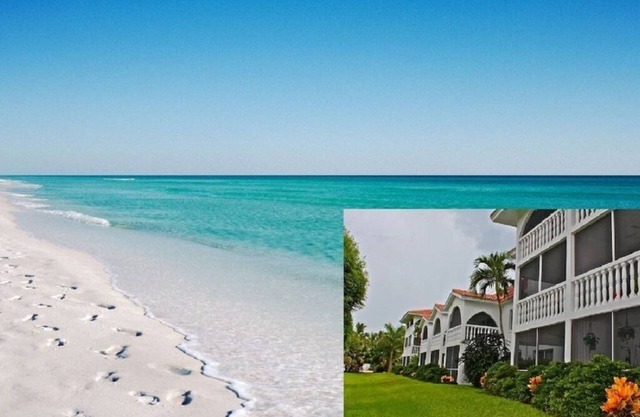 Penthouse Ocean front Condo. Just steps to the pool or the famous Sanibel Beach