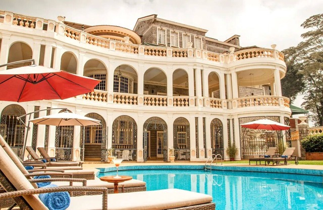 Penthouse Suite Ideal For Couple Stay | Free Parking & Refreshing Outdoor Pool