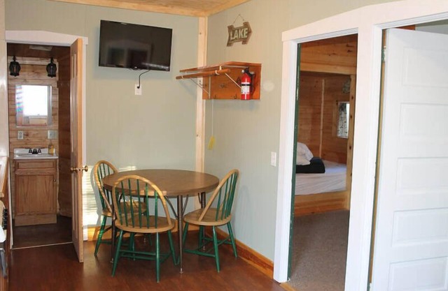 Perch Cabin - Waterfront resort on Fremont Wolf River
