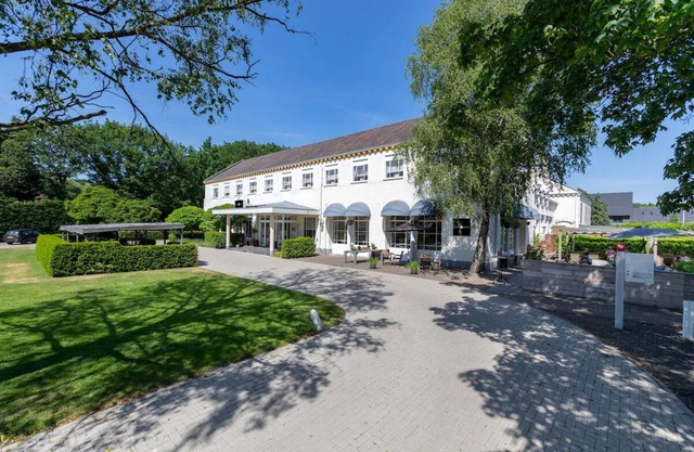 Perfect Family Haven w/Onsite Dining Close to Basiliek van Oudenbosch