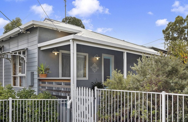 Perfect for families, couples, business & pet friendly!