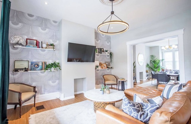 Perfect for Groups & Families | 5BR Home