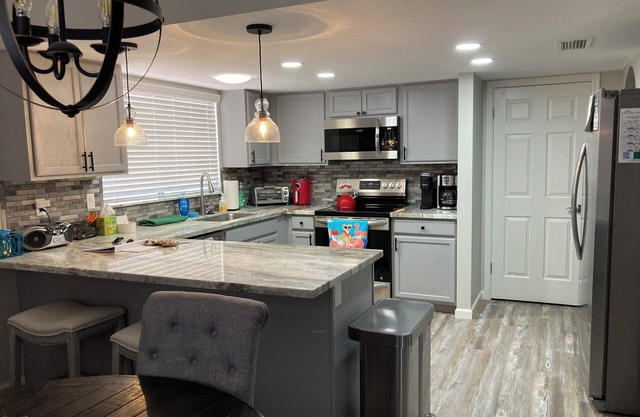 PET Friendly-Beautiful "home away from home" in 55+ FOS