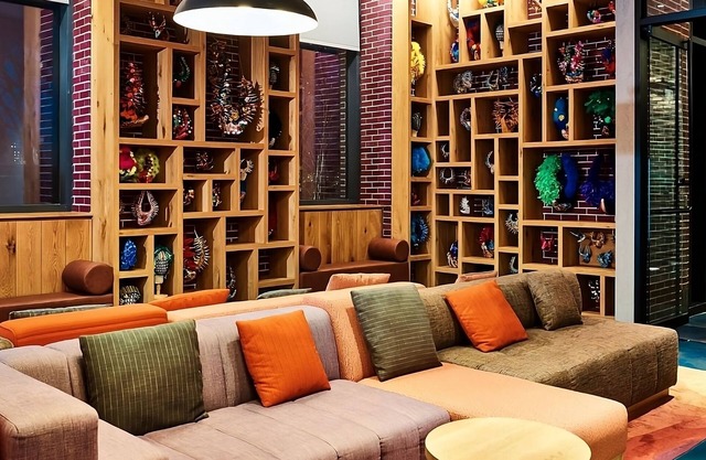 Pet-Friendly Deluxe Queen Rooms at Radio Hotel, Minutes to Fort Tryon Park!