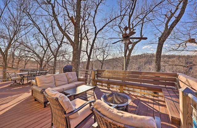 Pet-Friendly Grand Lake House w/Dock & Kayaks!