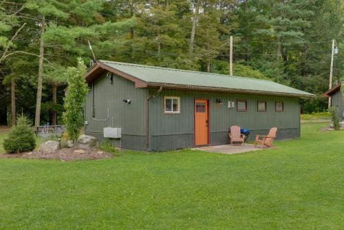 Pet-Friendly Hillsgrove Cabin with Community Perks!