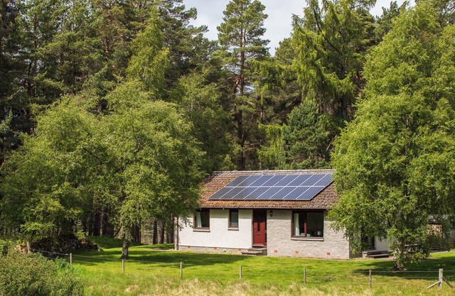 Pet-friendly holiday home in the quiet hamlet of Drumguish