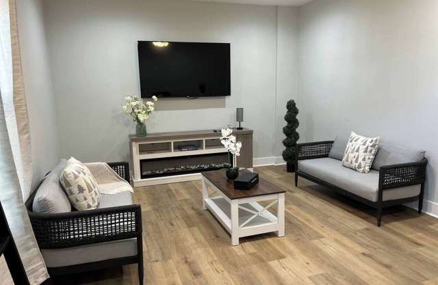Pet friendly Holiday by the Concho Red
