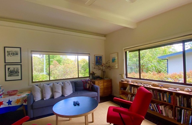 Pet friendly home in South Durras