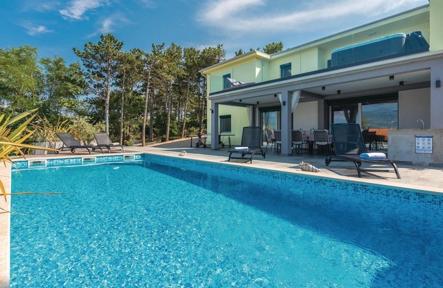 Pet friendly home in Malinska with WiFi
