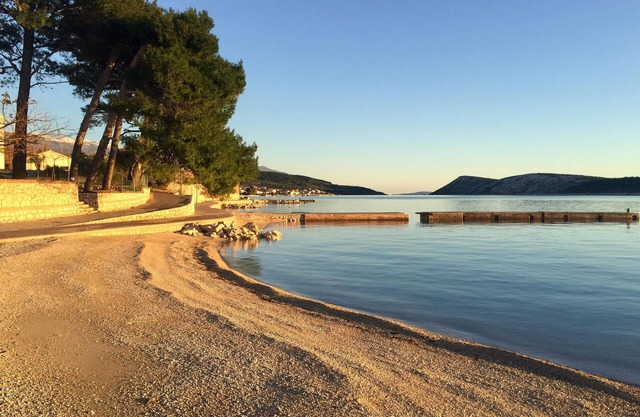 Pet friendly home in Rab with WiFi