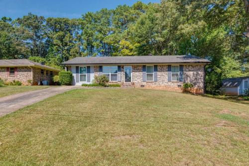 Pet-Friendly Rex Vacation Rental 18 Mi to Atlanta