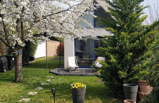 Petite Maison Indépendante au Calme, Proche de Paris, Parking, Jardin