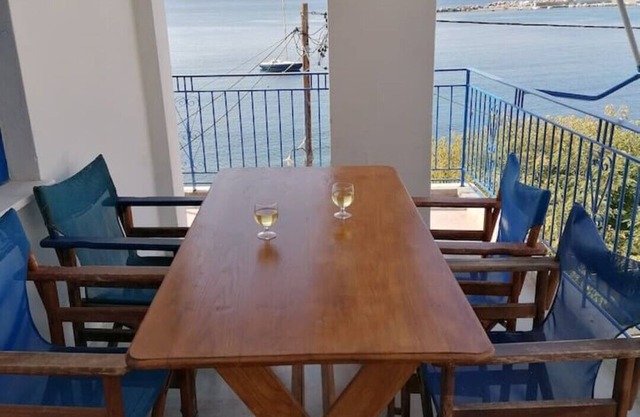"Philoxenia" (Sea front apartment