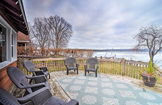Pickerel Lake Retreat w/Fire Pit, 15 Mi to Ski!