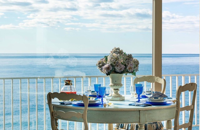 Pieds dans l'eau by Interhome