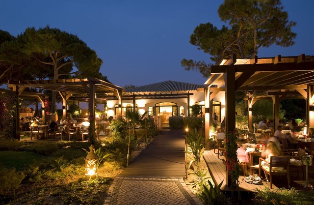Pine Cliffs Gardens