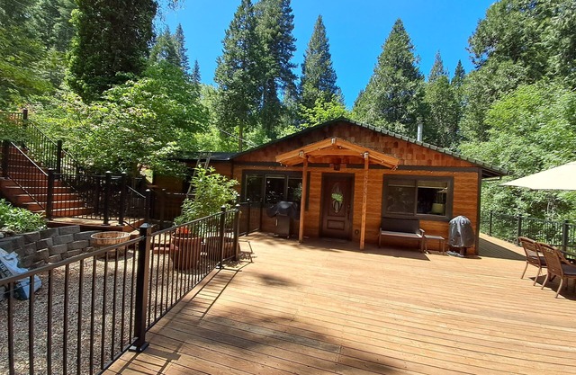 Pine View Paradise, beautiful and private, close to Wineries, Jenkinson Lake!
