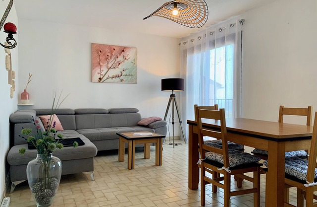Pleasant apartment between sea and mountains
