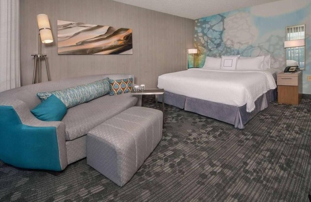 Pleasant Stay, Convenient Location! Private Balcony, Pet-friendly!